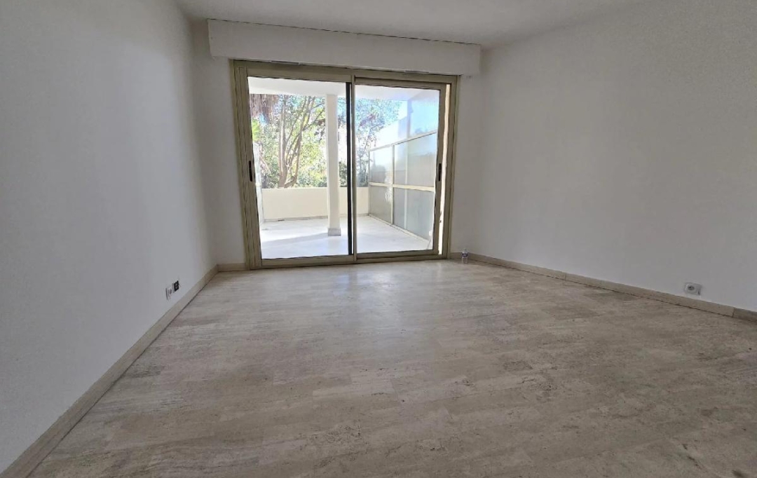 ANTIQUE IMMO NETWORK : Appartement | CANNES (06400) | 0 m2 | 143 000 € 