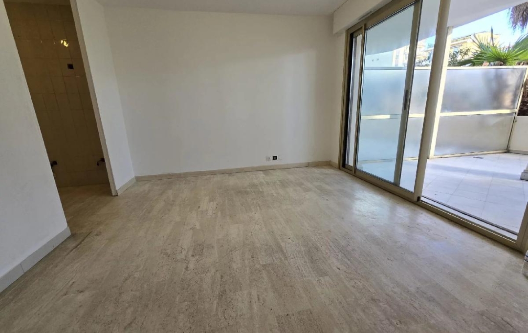 ANTIQUE IMMO NETWORK : Appartement | CANNES (06400) | 0 m2 | 143 000 € 