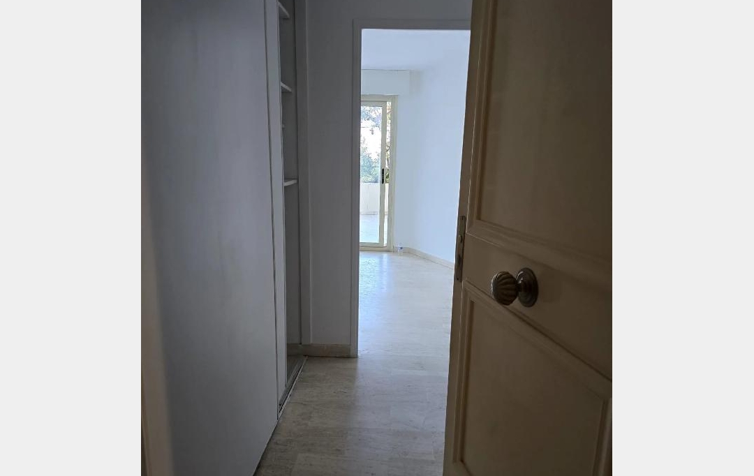 ANTIQUE IMMO NETWORK : Appartement | CANNES (06400) | 0 m2 | 143 000 € 