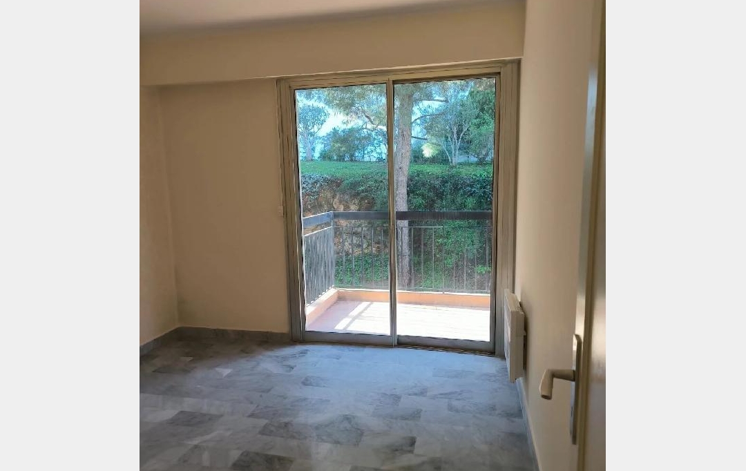 ANTIQUE IMMO NETWORK : Appartement | ROQUEBRUNE-CAP-MARTIN (06190) | 48 m2 | 310 000 € 