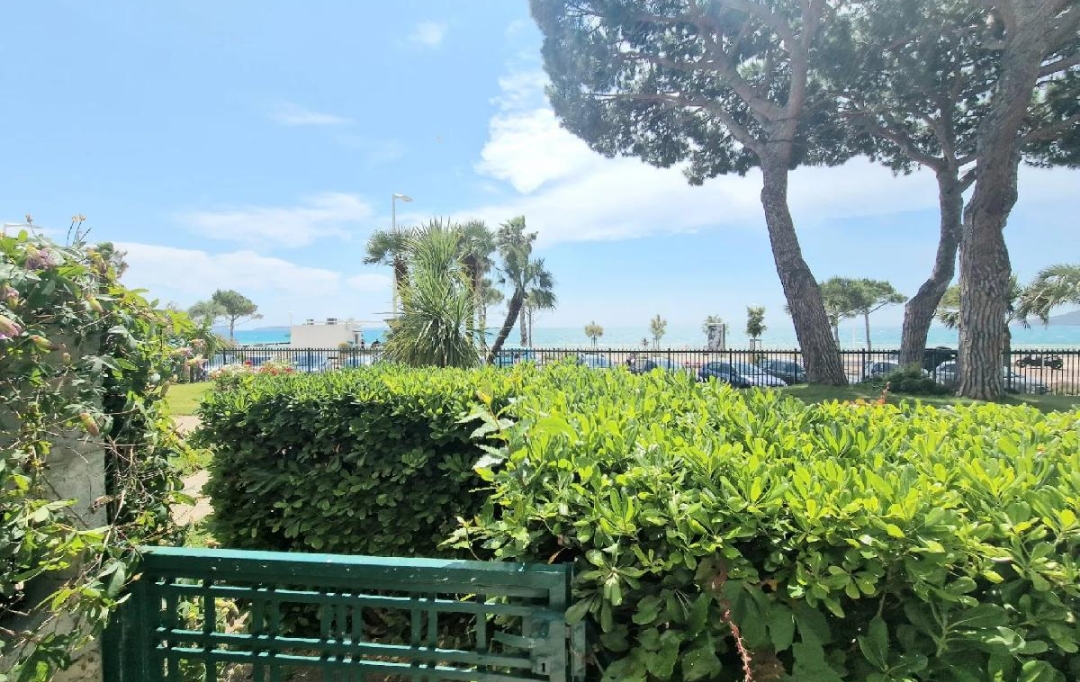 ANTIQUE IMMO NETWORK : Appartement | CANNES (06400) | 44 m2 | 398 000 € 