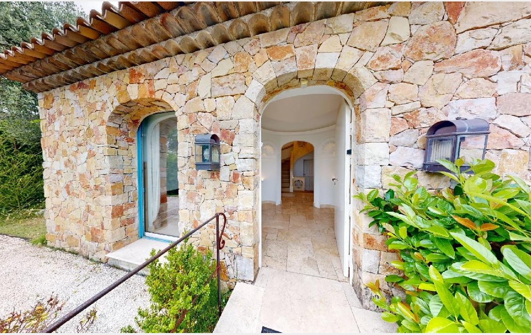 ANTIQUE IMMO NETWORK : Maison / Villa | CANNES (06400) | 200 m2 | 2 490 000 € 