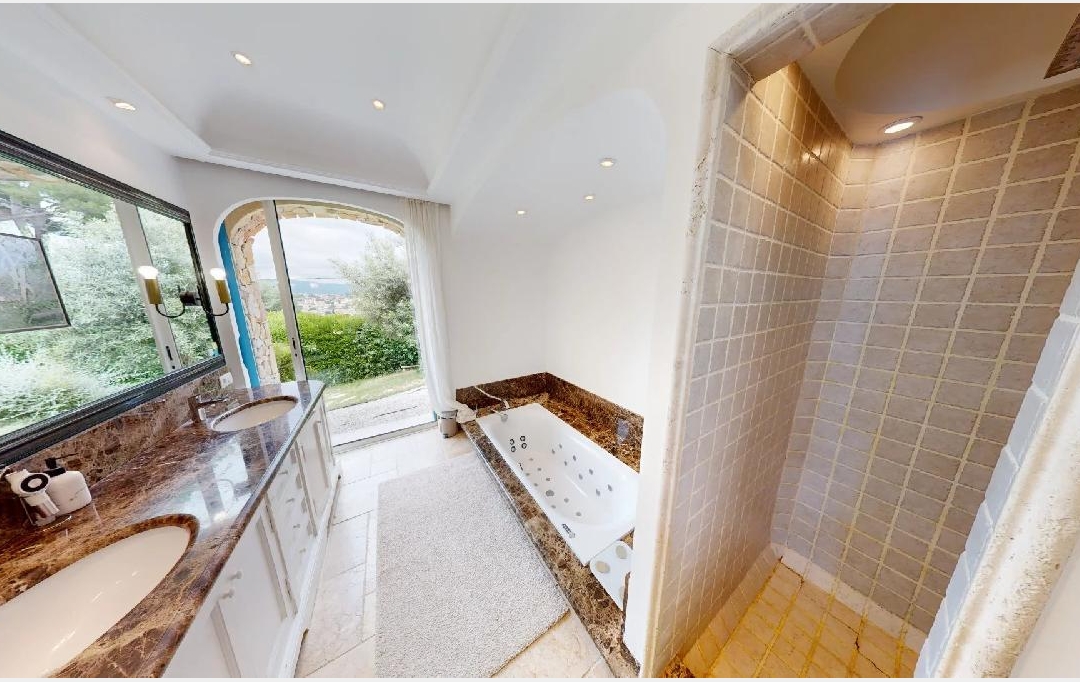 ANTIQUE IMMO NETWORK : Maison / Villa | CANNES (06400) | 200 m2 | 2 490 000 € 