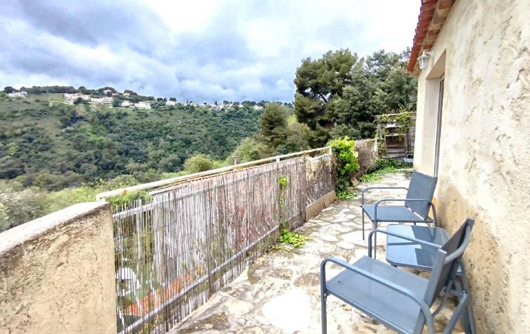 ANTIQUE IMMO NETWORK : Appartement | NICE (06000) | 30 m2 | 660 € 