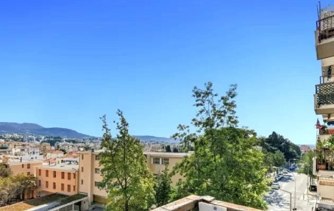 ANTIQUE IMMO NETWORK : Appartement | NICE (06000) | 53 m2 | 232 000 € 