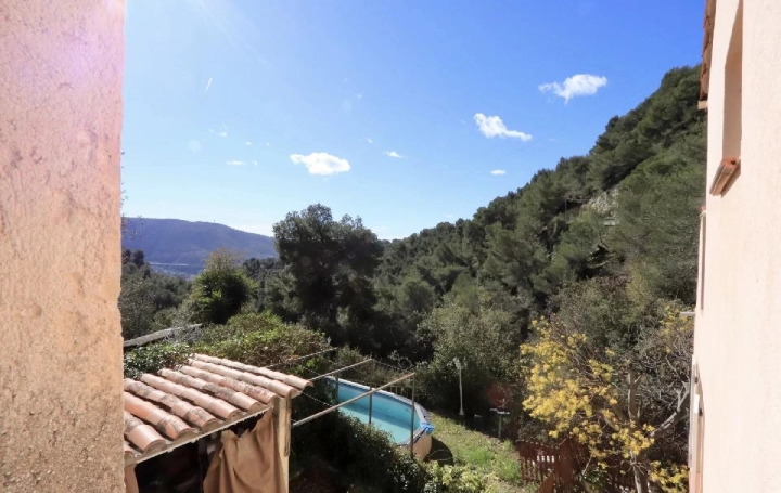Maison CANTARON 169 m2 590 000 € Maison CANTARON 169 m2 590 000 €