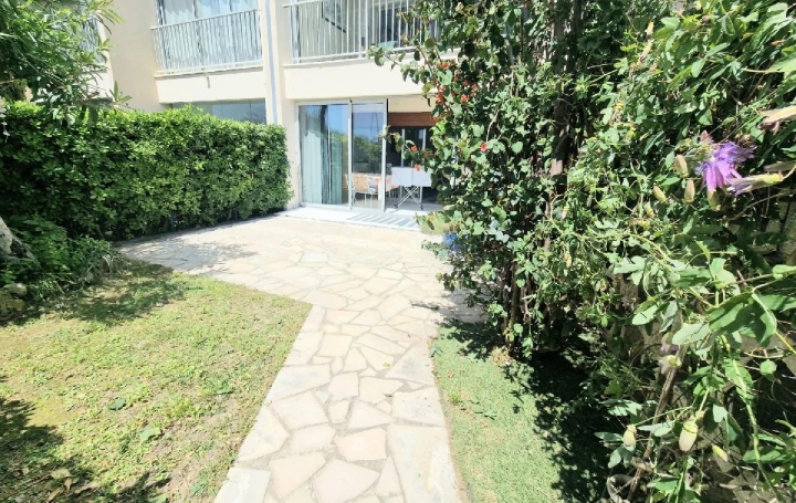  ANTIQUE IMMO NETWORK Appartement | CANNES (06400) | 44 m2 | 398 000 € 